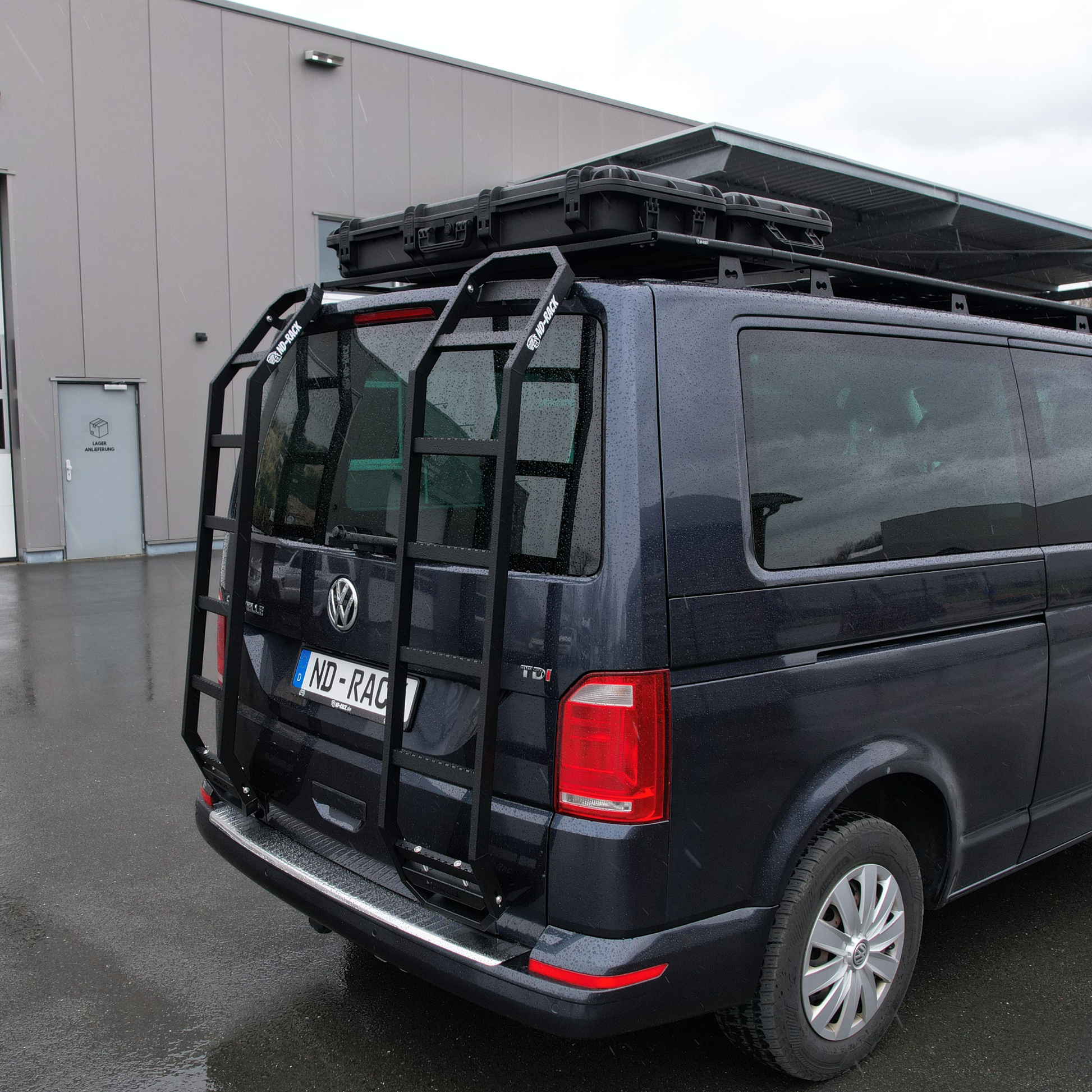 ND-Rack Heckleiter für VW T5 in Schwarz zum Klemmen