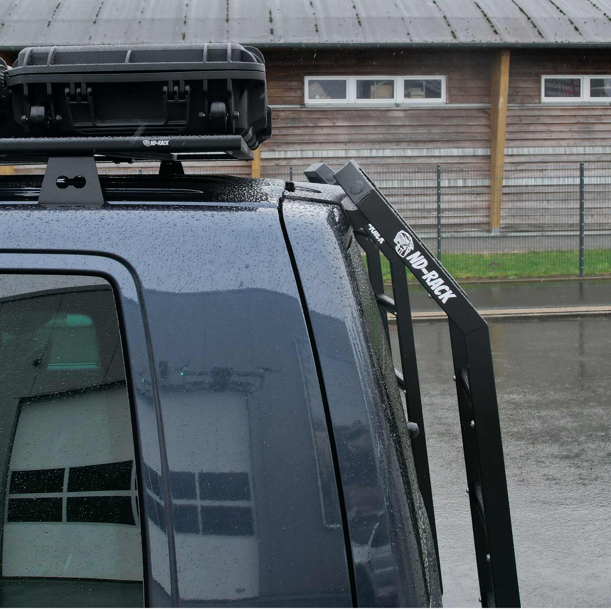 ND-Rack Heckleiter für VW T5 in Schwarz zum Klemmen